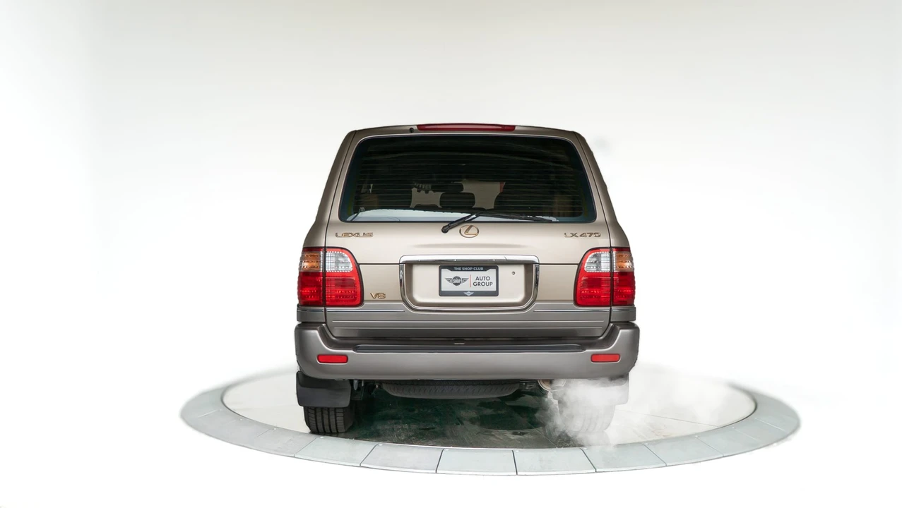 1999 Lexus LX 2nd Gen - Image 6 of 31