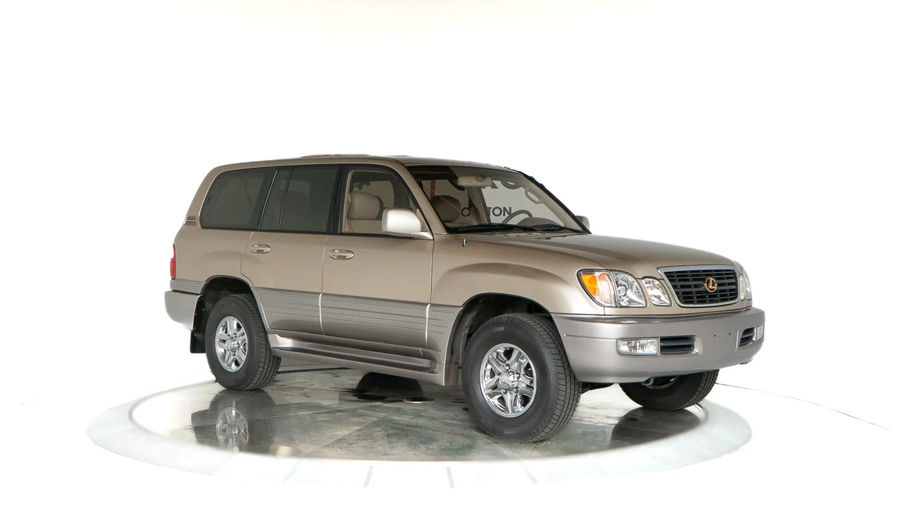 1999 Lexus LX 2nd Gen - Image 4 of 31