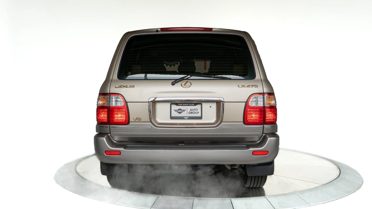 1999 Lexus LX 2nd Gen - Image 7 of 31