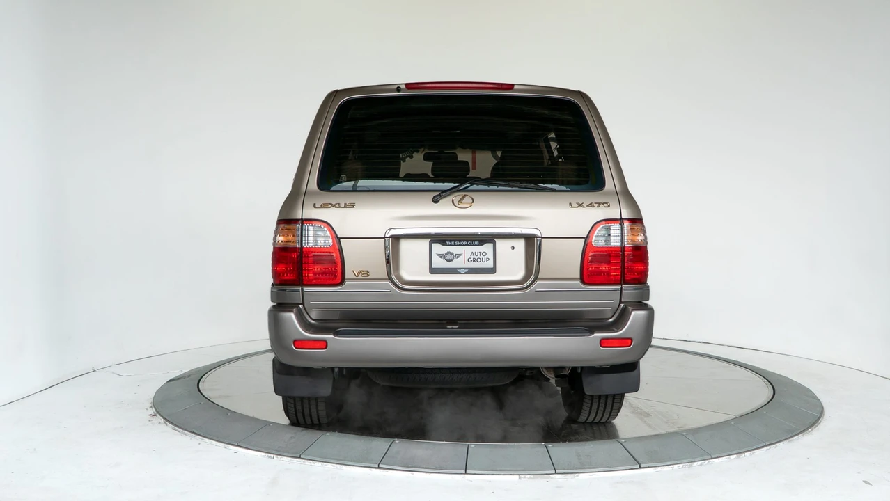 1999 Lexus LX 2nd Gen - Image 8 of 31