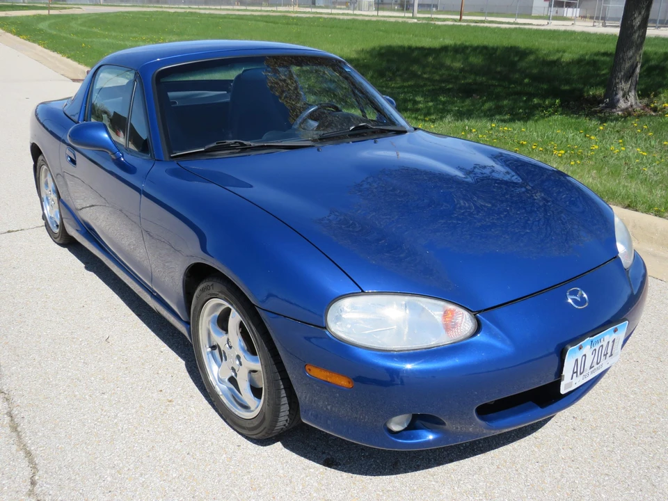 1999 Mazda NB MX-5 Miata - Image 2 of 31