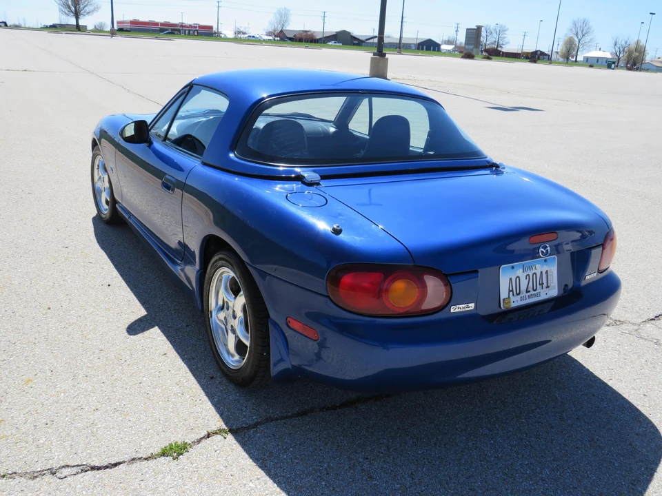 1999 Mazda NB MX-5 Miata - Image 8 of 31