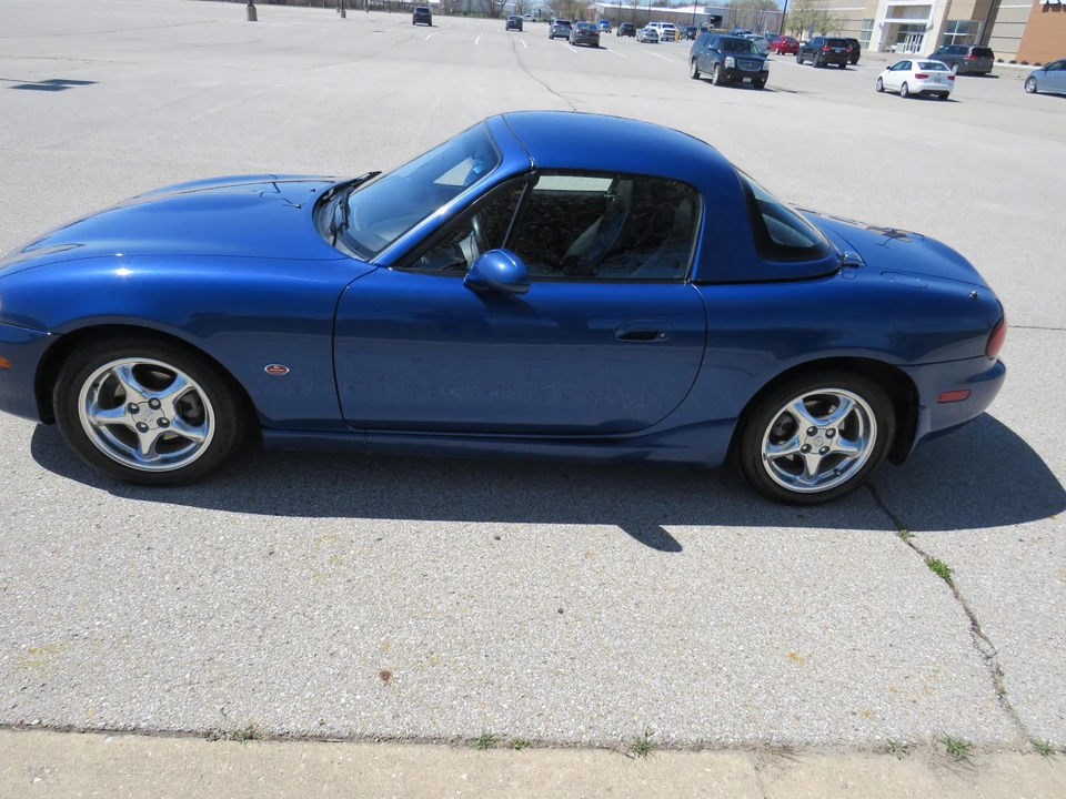 1999 Mazda NB MX-5 Miata - Image 6 of 31