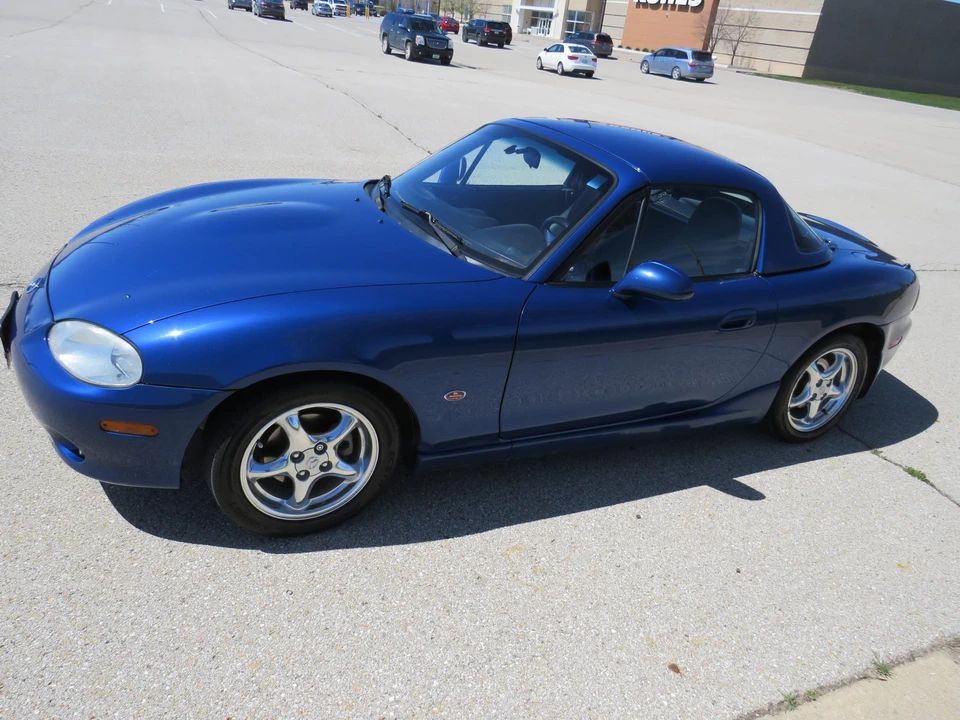 1999 Mazda NB MX-5 Miata - Image 5 of 31