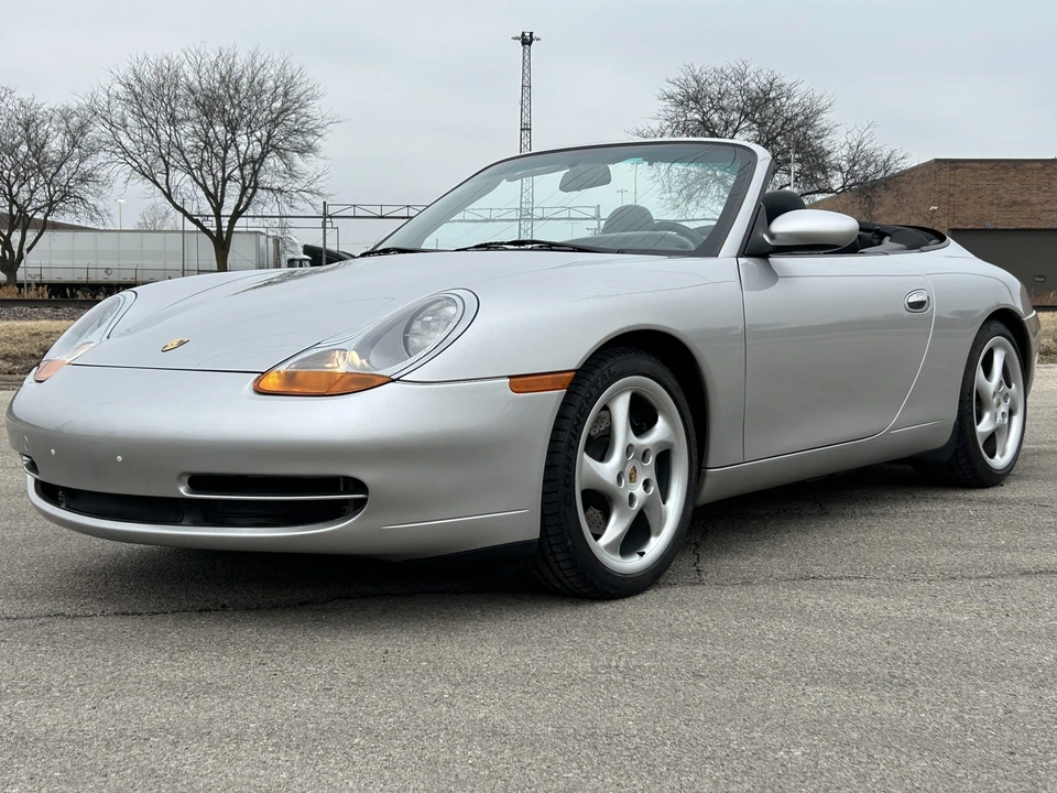 1999 Porsche 996 Carrera - Image 26 of 31