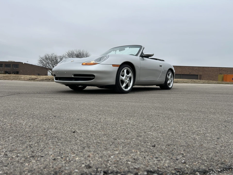 1999 Porsche 996 Carrera - Image 28 of 31