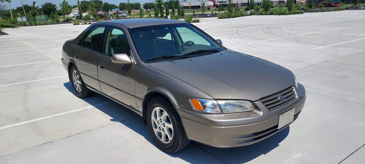 1999 Toyota Camry 4th Gen - Image 2 of 31
