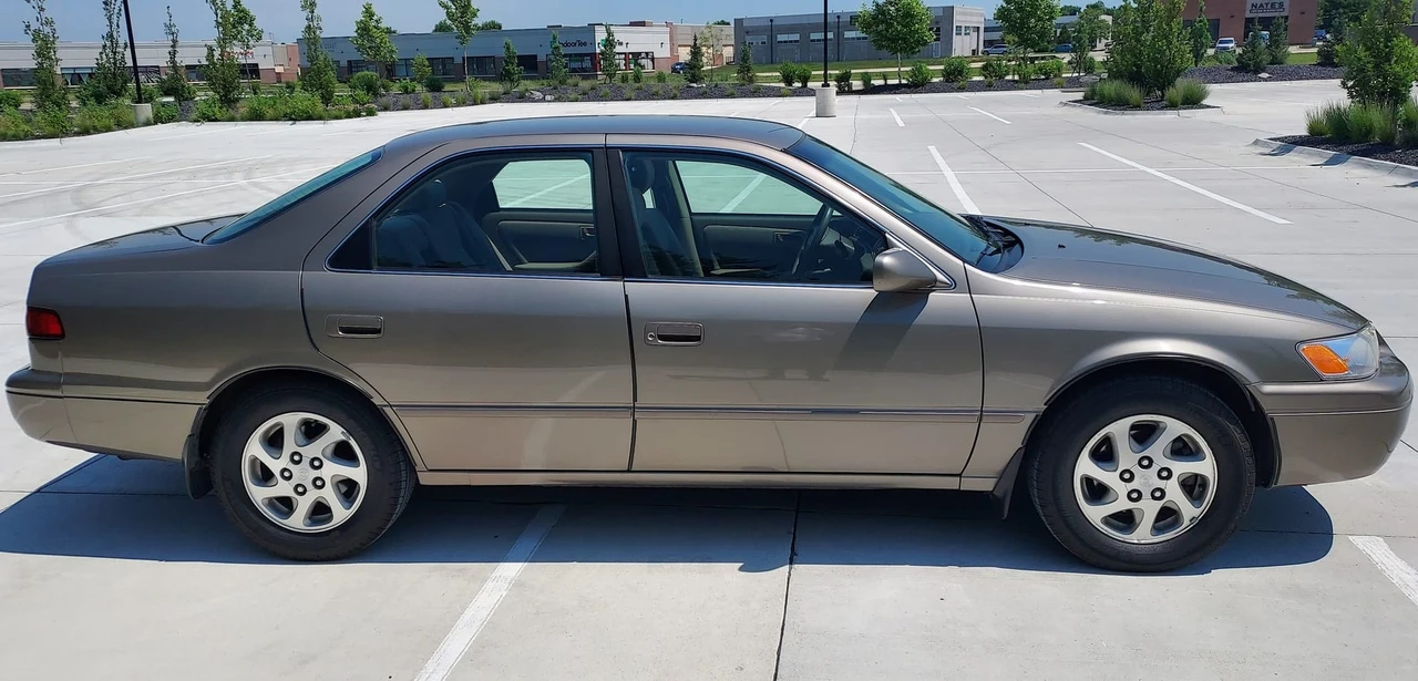 1999 Toyota Camry 4th Gen - Image 12 of 31
