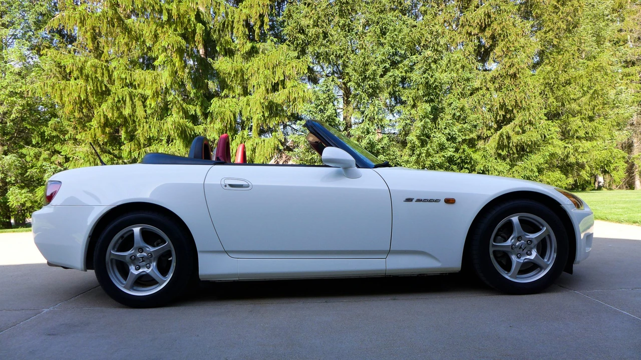 2001 Honda AP1 S2000 - Image 4 of 31
