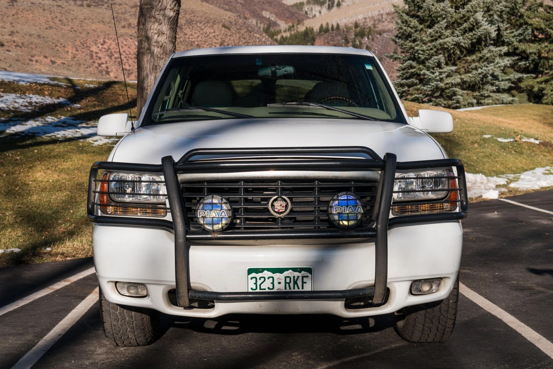 2000 Cadillac Escalade 1st Gen - Image 5 of 31