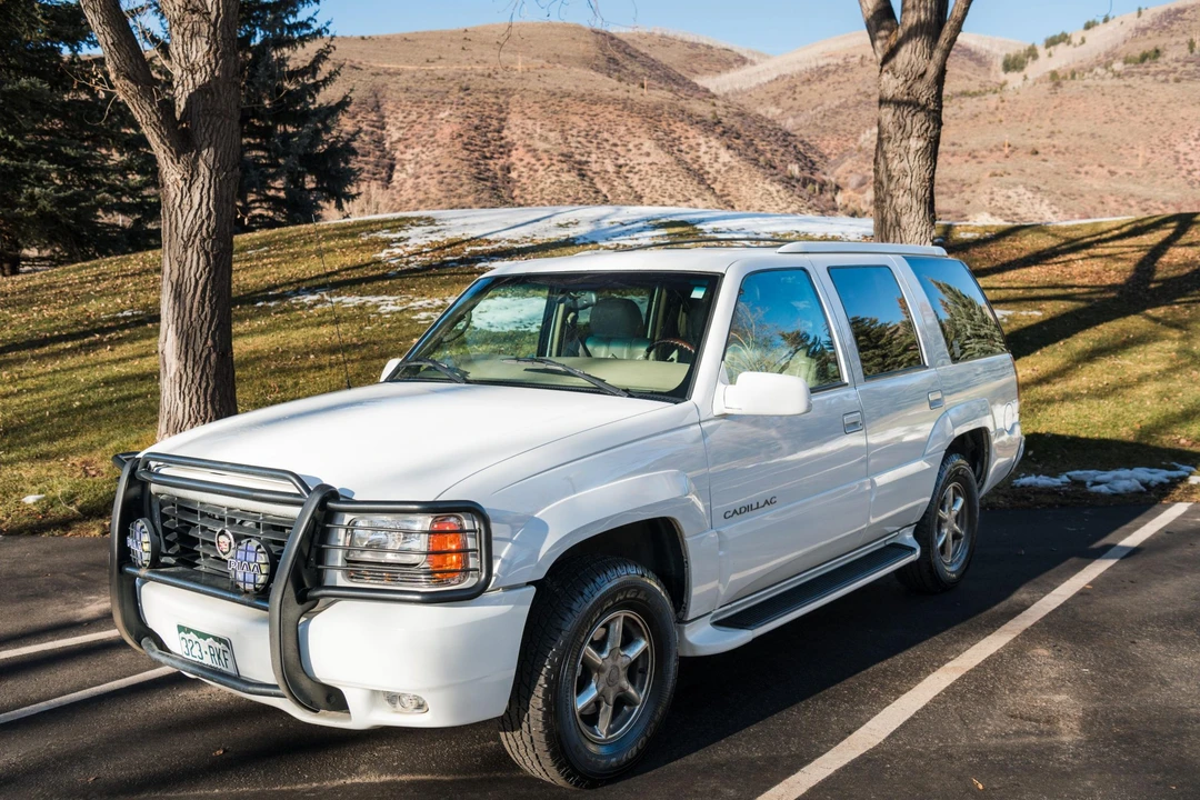 2000 Cadillac Escalade 1st Gen - Image 13 of 31