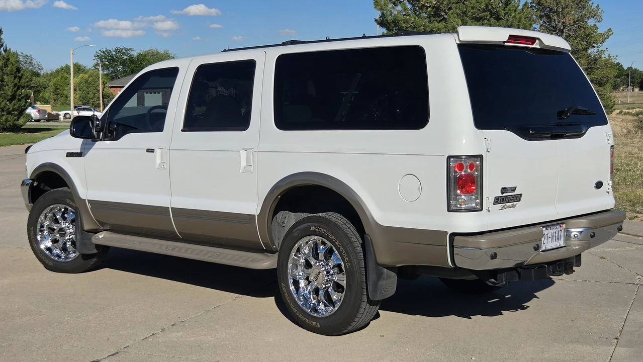 2000 Ford Excursion - Image 3 of 31