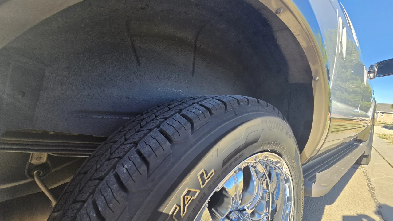 2000 Ford Excursion - Image 25 of 31