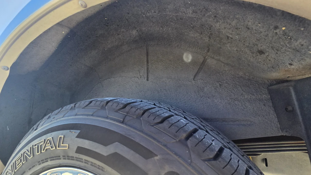 2000 Ford Excursion - Image 28 of 31