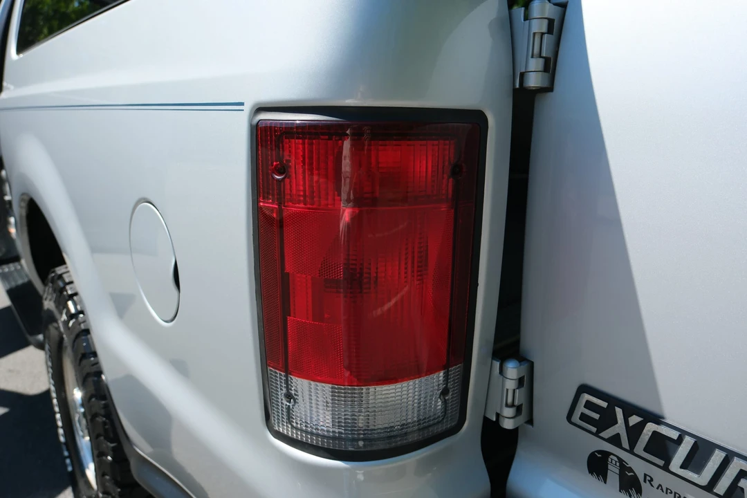 2000 Ford Excursion - Image 27 of 31
