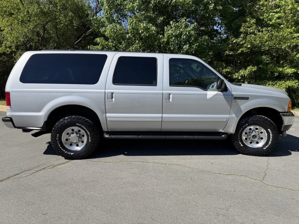2000 Ford Excursion - Image 18 of 31