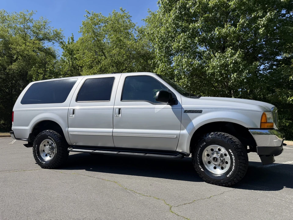 2000 Ford Excursion - Image 19 of 31