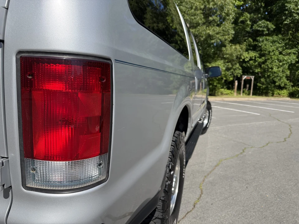 2000 Ford Excursion - Image 30 of 31