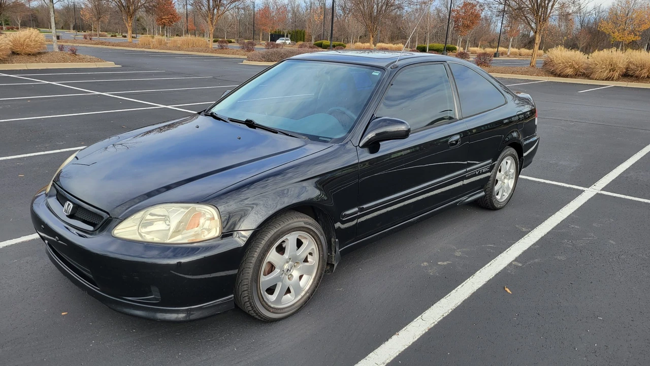 2000 Honda EM1 Civic Si - Image 2 of 31