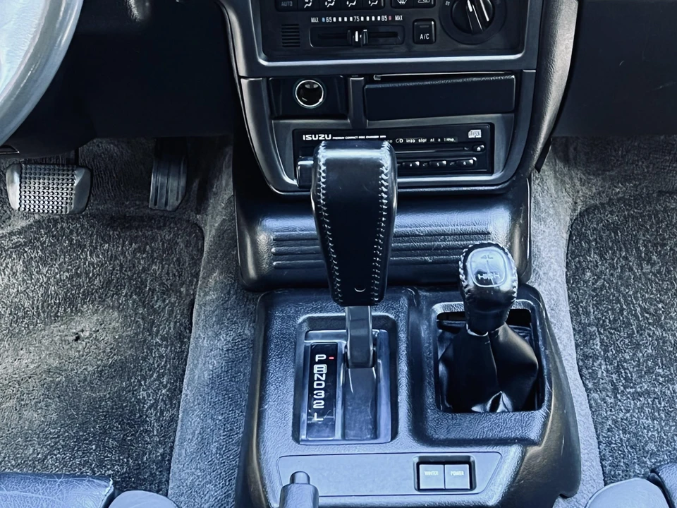 2000 Isuzu VehiCROSS - Image 31 of 31