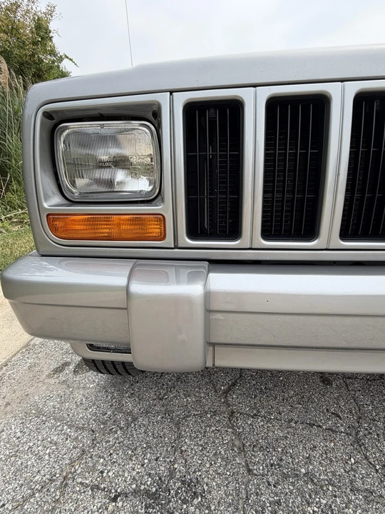 2000 Jeep XJ Cherokee - Image 13 of 31