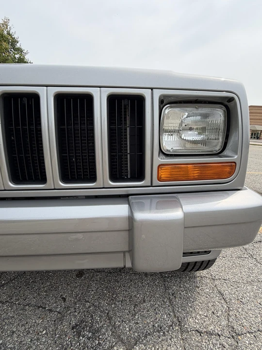 2000 Jeep XJ Cherokee - Image 14 of 31