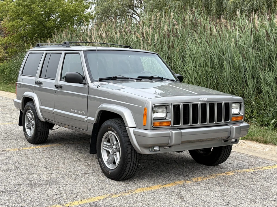 2000 Jeep XJ Cherokee - Image 3 of 31