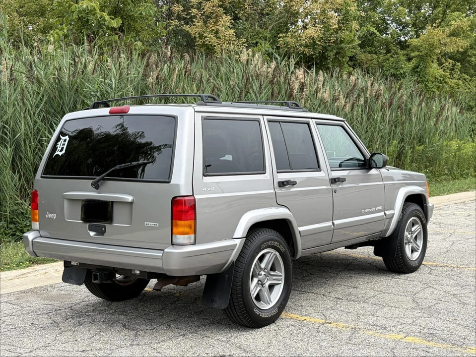 2000 Jeep XJ Cherokee - Image 10 of 31