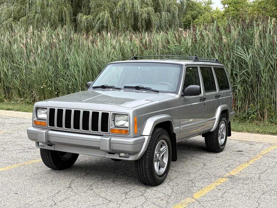 2000 Jeep XJ Cherokee - Image 6 of 31