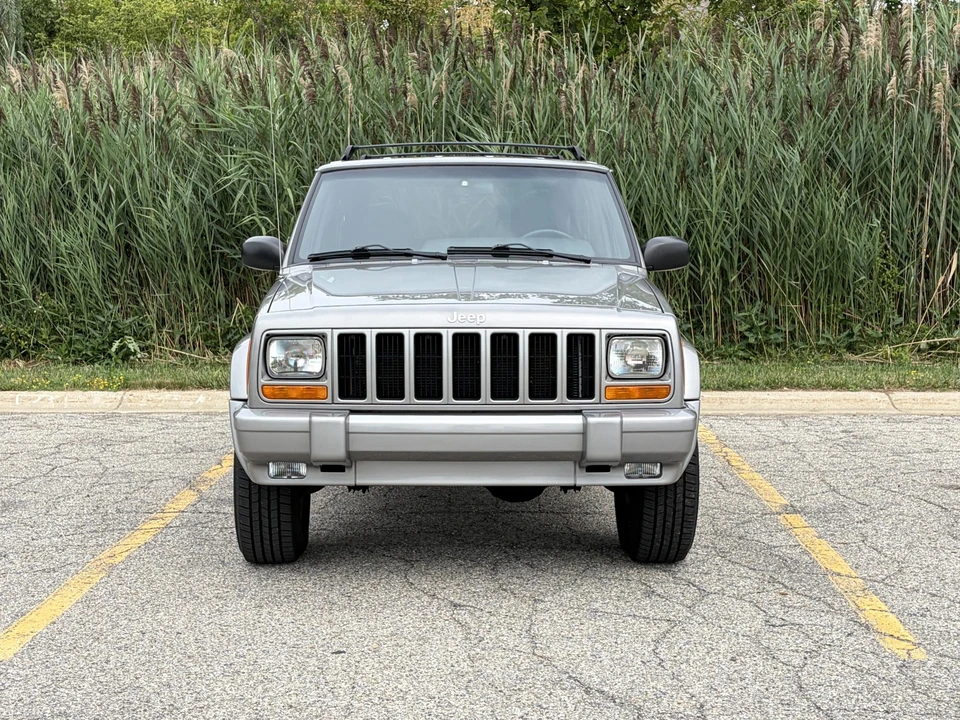 2000 Jeep XJ Cherokee - Image 4 of 31