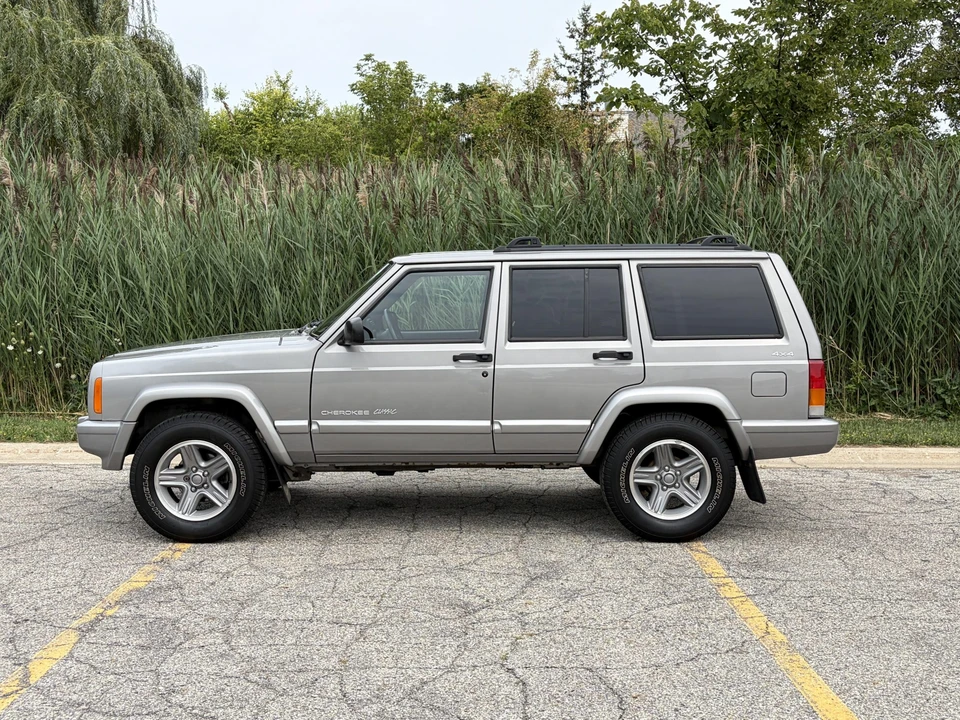 2000 Jeep XJ Cherokee - Image 7 of 31