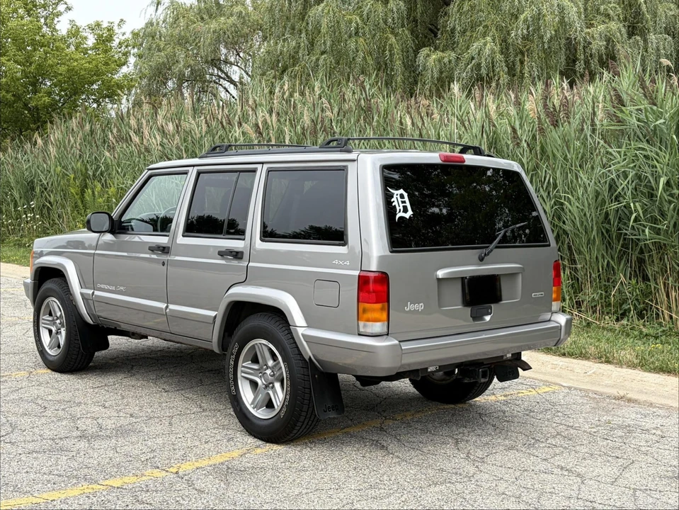 2000 Jeep XJ Cherokee - Image 8 of 31