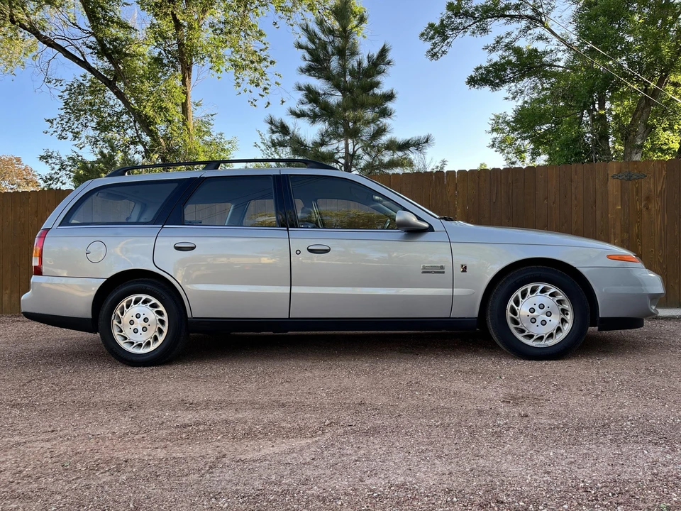 2000 Saturn - Image 6 of 31