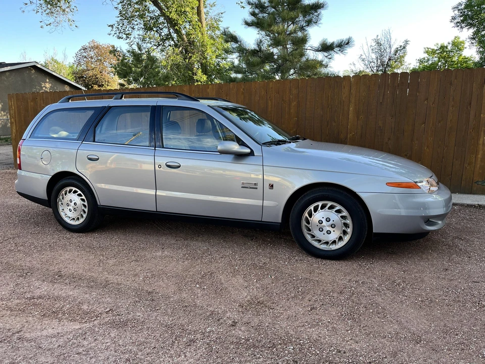 2000 Saturn - Image 8 of 31