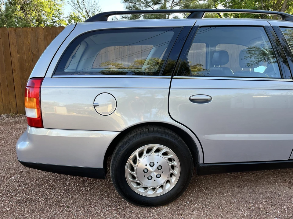 2000 Saturn - Image 18 of 31