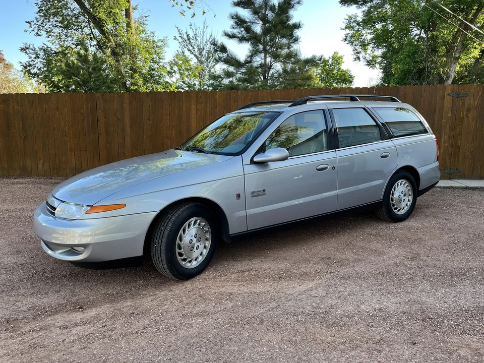 2000 Saturn - Image 3 of 31