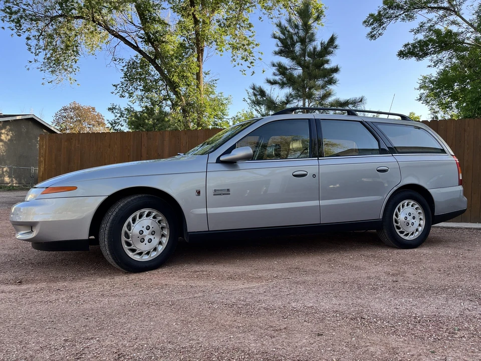 2000 Saturn - Image 4 of 31