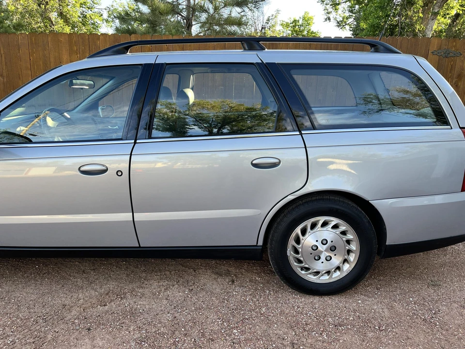 2000 Saturn - Image 16 of 31