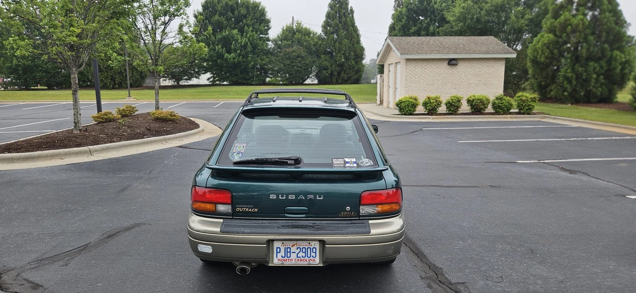 2000 Subaru Impreza 1st Gen - Image 11 of 31
