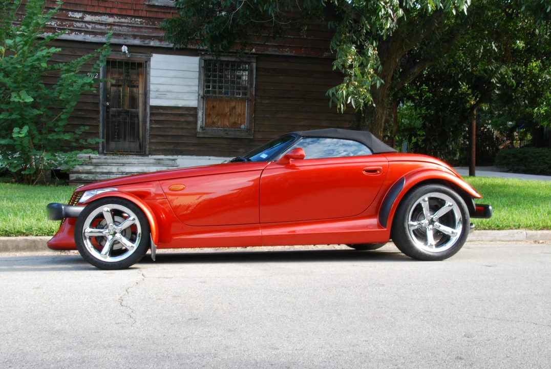 2001 Plymouth Prowler - Image 2 of 31
