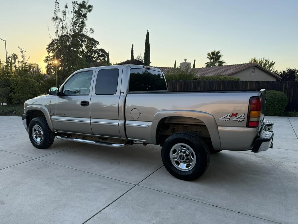 2001 GMC Sierra Heavy Duty 2nd Gen - Image 10 of 31