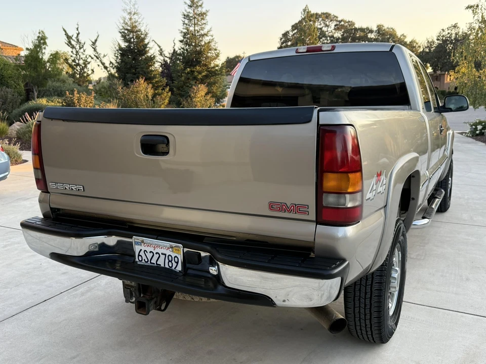2001 GMC Sierra Heavy Duty 2nd Gen - Image 17 of 31
