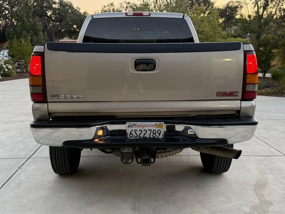 2001 GMC Sierra Heavy Duty 2nd Gen - Image 16 of 31