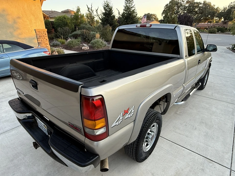 2001 GMC Sierra Heavy Duty 2nd Gen - Image 18 of 31