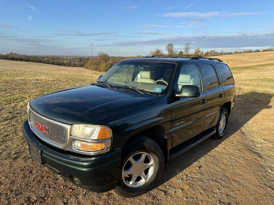2001 GMC Yukon 2nd Gen - Image 2 of 31