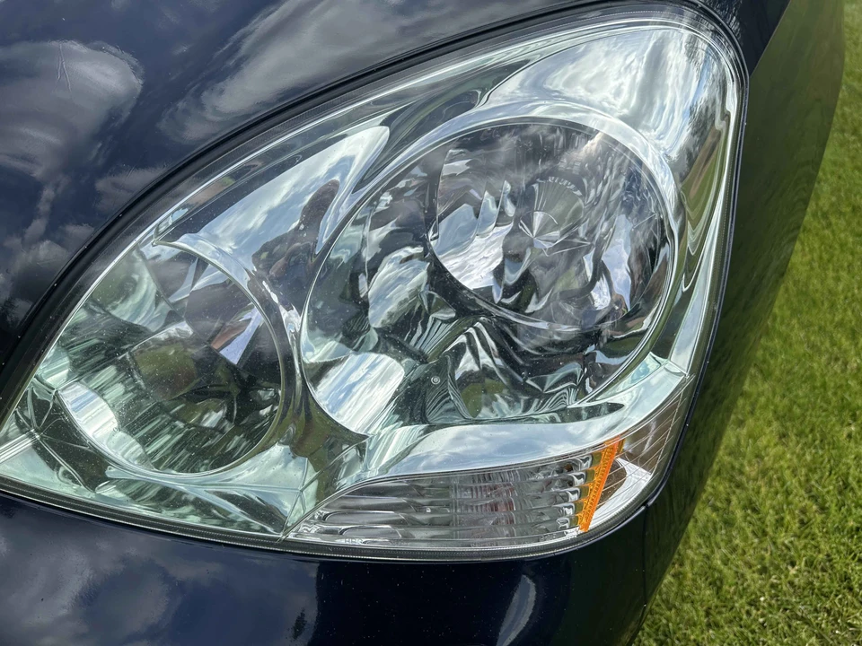 2001 Lexus LS 3rd Gen - Image 14 of 31