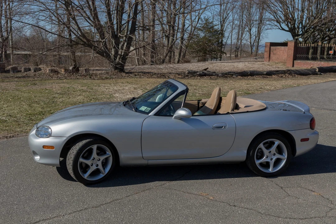 2001 Mazda NB MX-5 Miata - Image 4 of 31