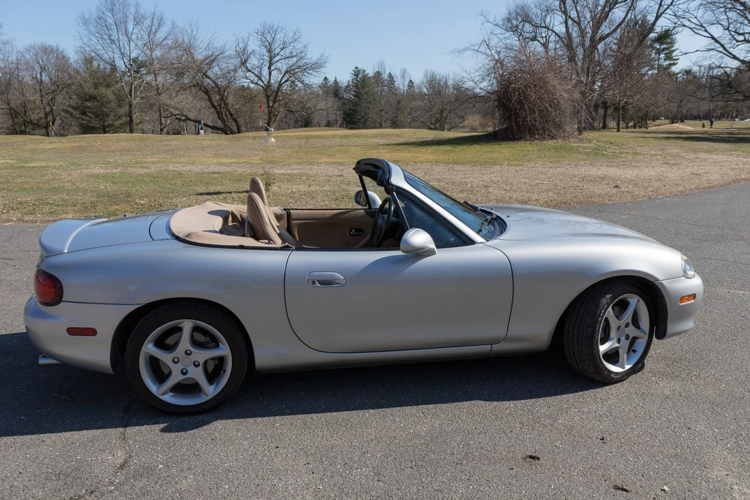 2001 Mazda NB MX-5 Miata - Image 10 of 31