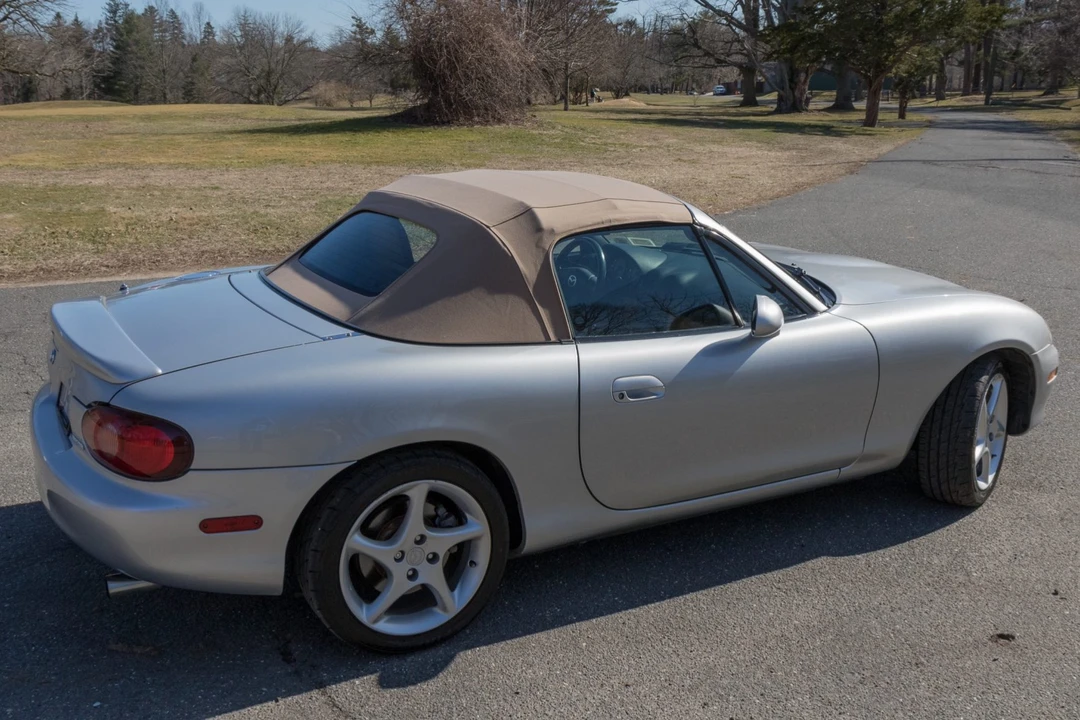 2001 Mazda NB MX-5 Miata - Image 9 of 31