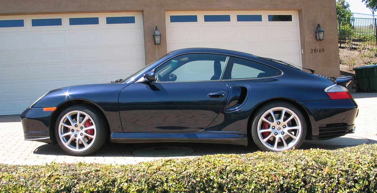 2001 Porsche 996 Turbo - Image 12 of 31